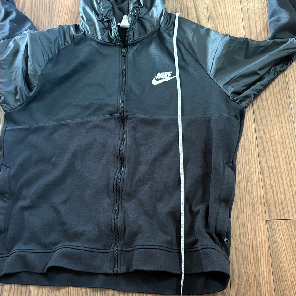 Nike Black Performance Jacket - Picture 9 of 10